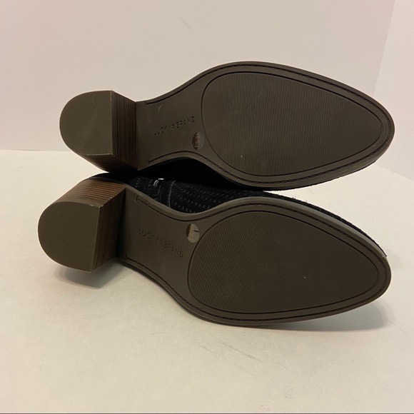 NWOT Lucky Brand Petre Perforated Suede Bootie - Picture 12 of 15